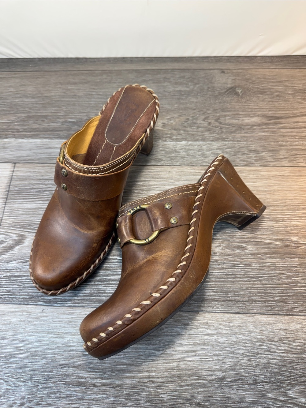 Frye Cognac Brown Leather Buckle Mule Clogs woman’s SZ 10 (h202)